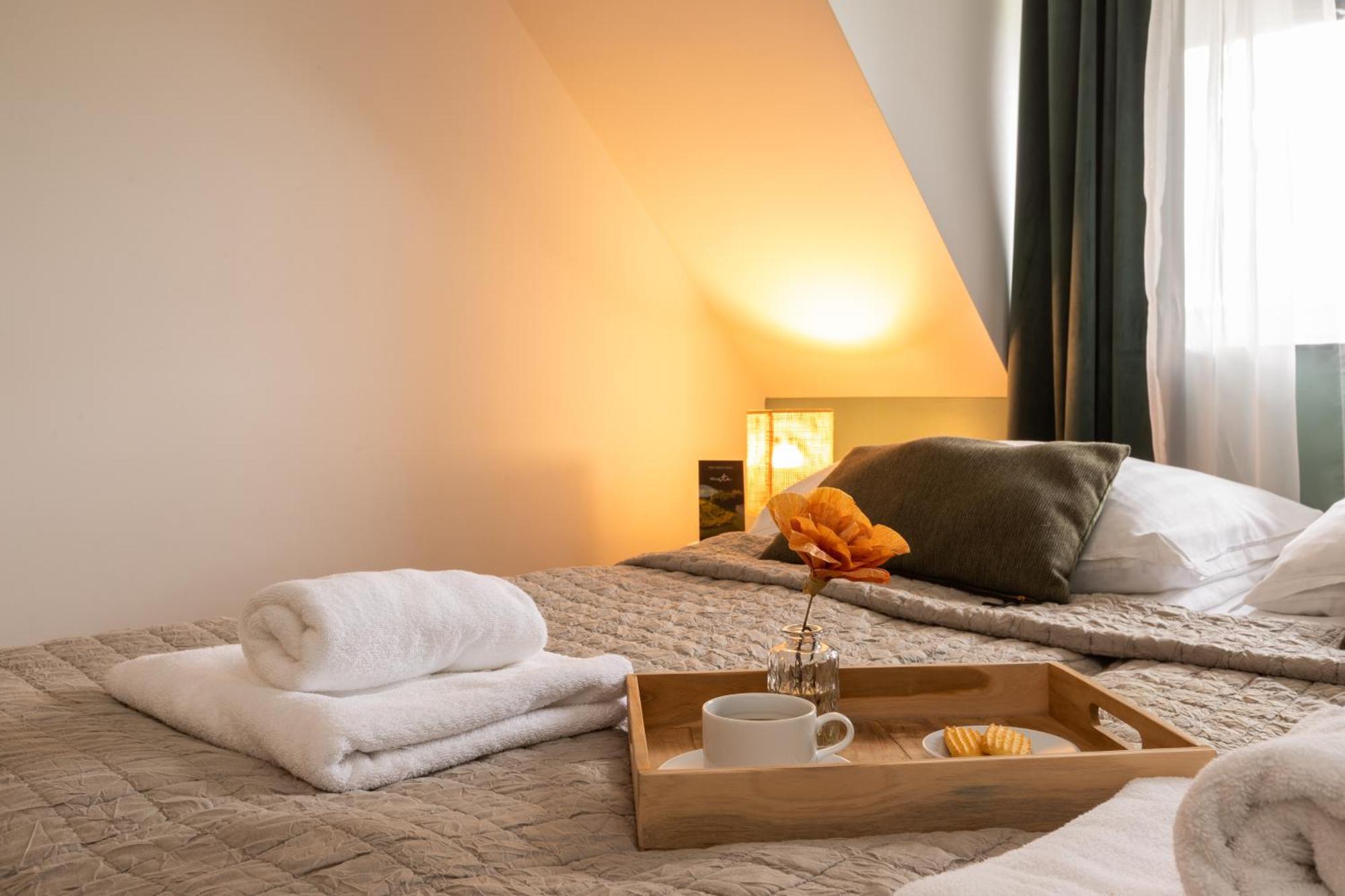 Bed and Breakfast Mieta à Wągrowiec Extérieur photo